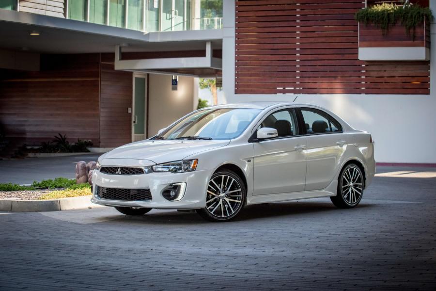  Mitsubishi Lancer SEL 2016 года  (NA) (фото 9 из 21)